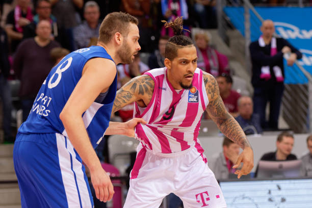 他完成了 他完成了