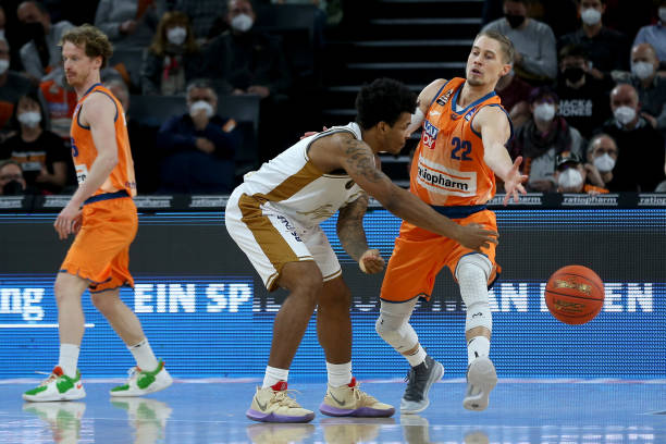 正式挂靴退 正式挂靴退